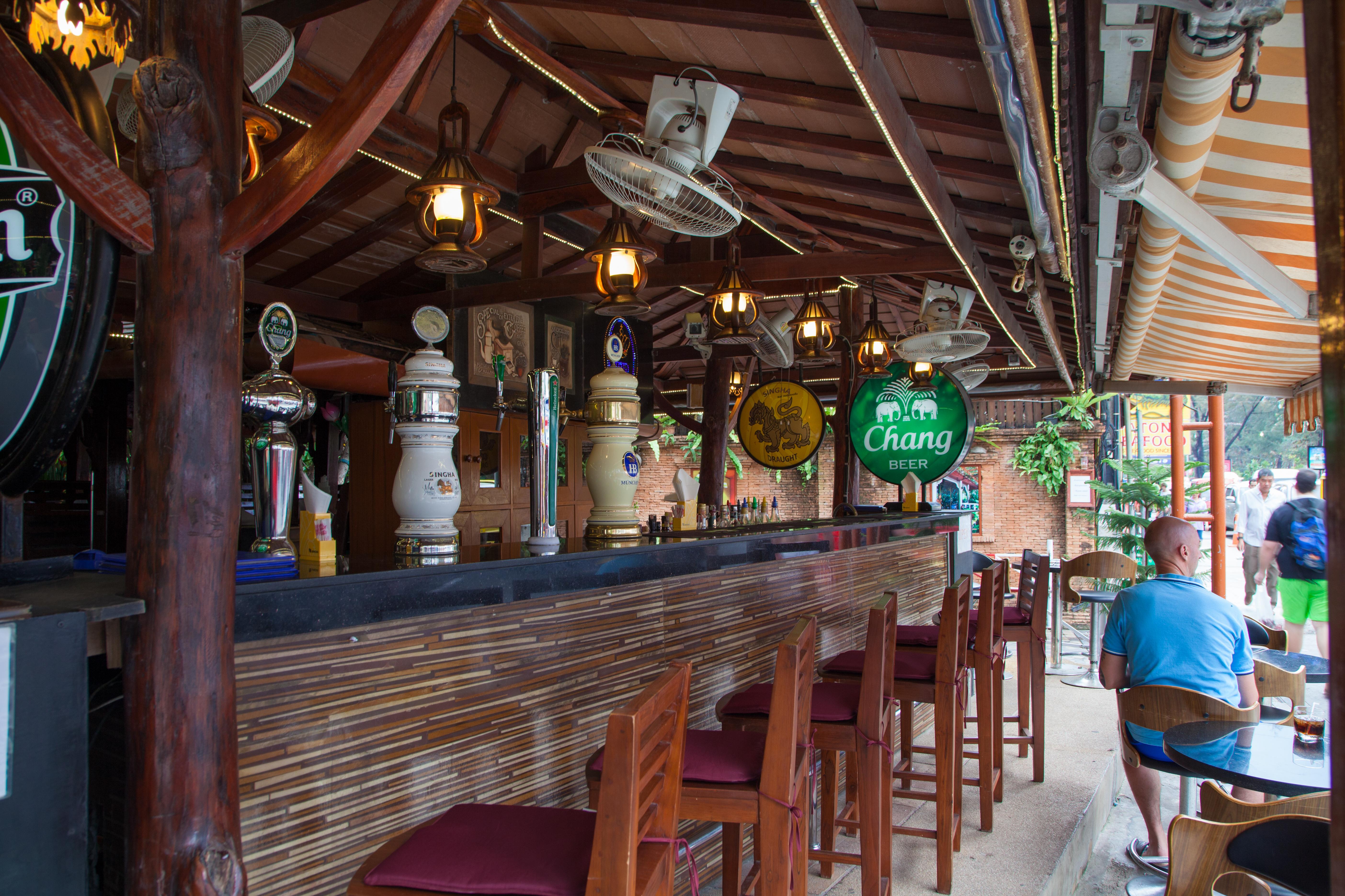 Tropica Bungalow Beach Hotel Patong Bagian luar foto