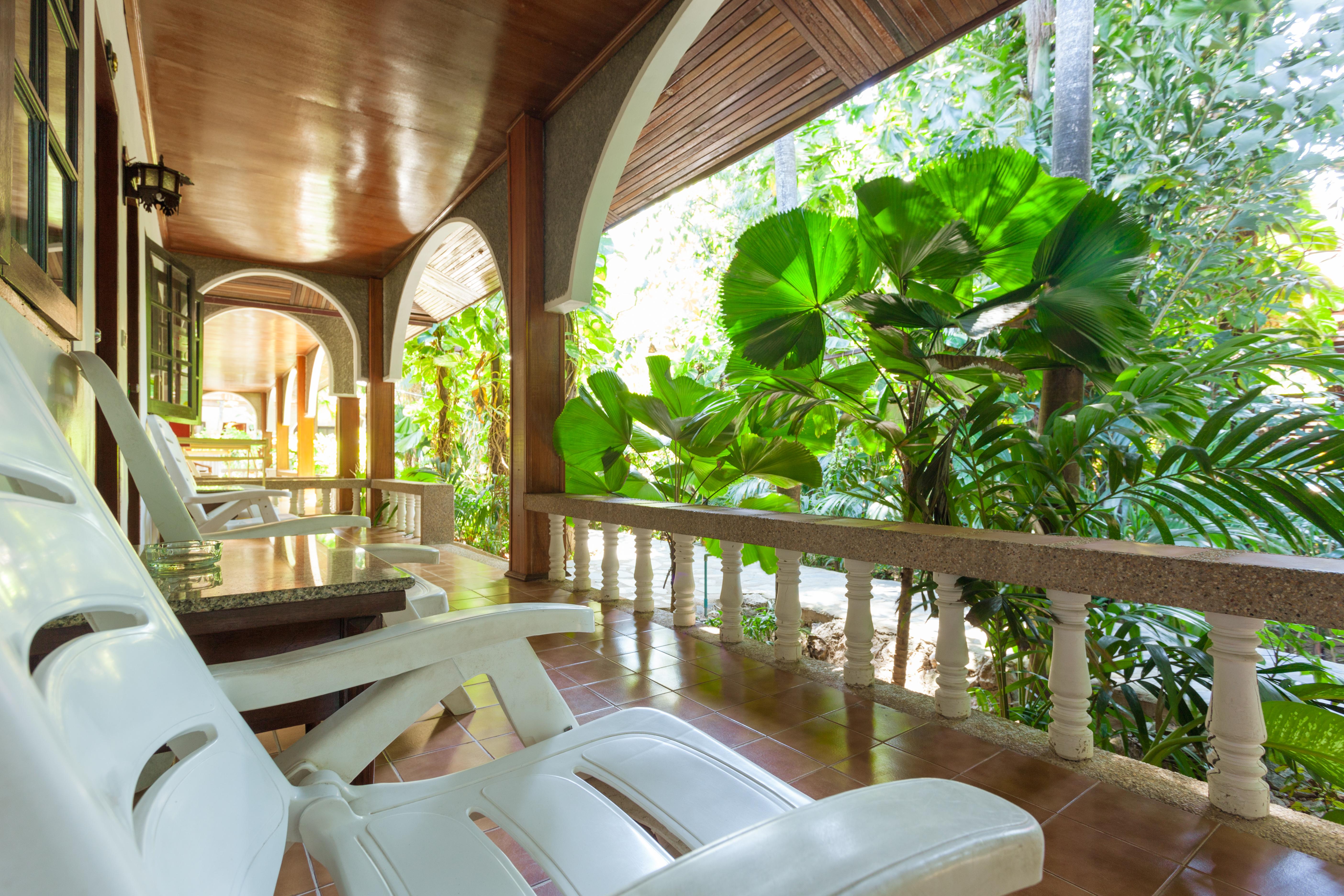 Tropica Bungalow Beach Hotel Patong Bagian luar foto
