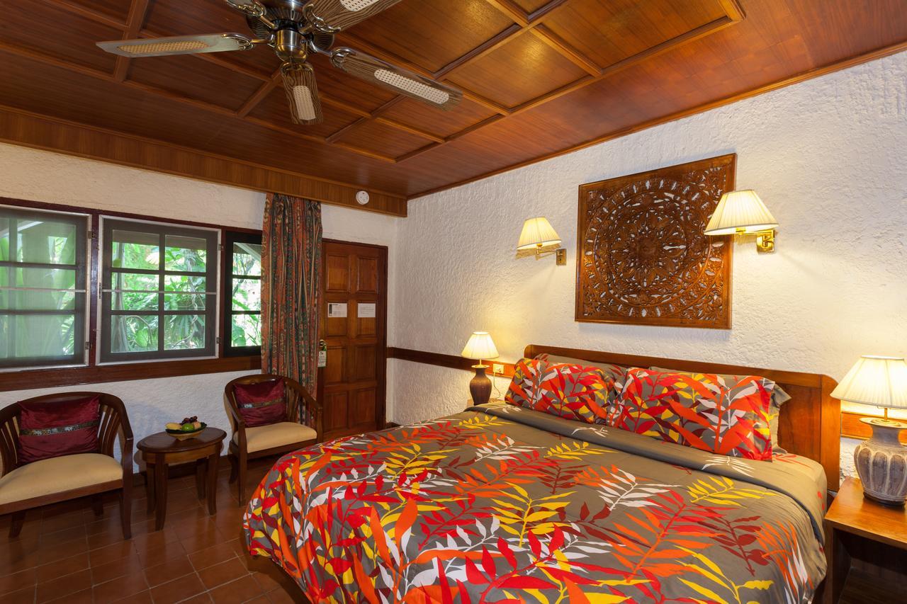 Tropica Bungalow Beach Hotel Patong Bagian luar foto
