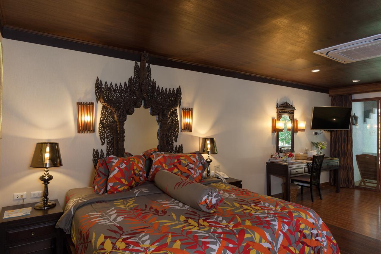 Tropica Bungalow Beach Hotel Patong Bagian luar foto
